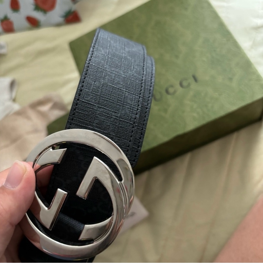 Gucci Black Belt with Silver Buckle - Picture 2 of 4